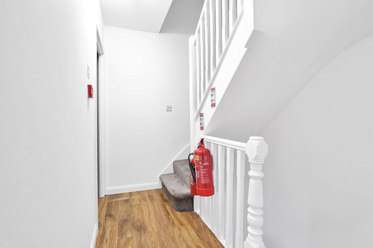 Fernbank Rooms Sudbury Hill, Harrow, Self-Contained Studios With En-Suite Harrow on the Hill Bagian luar foto
