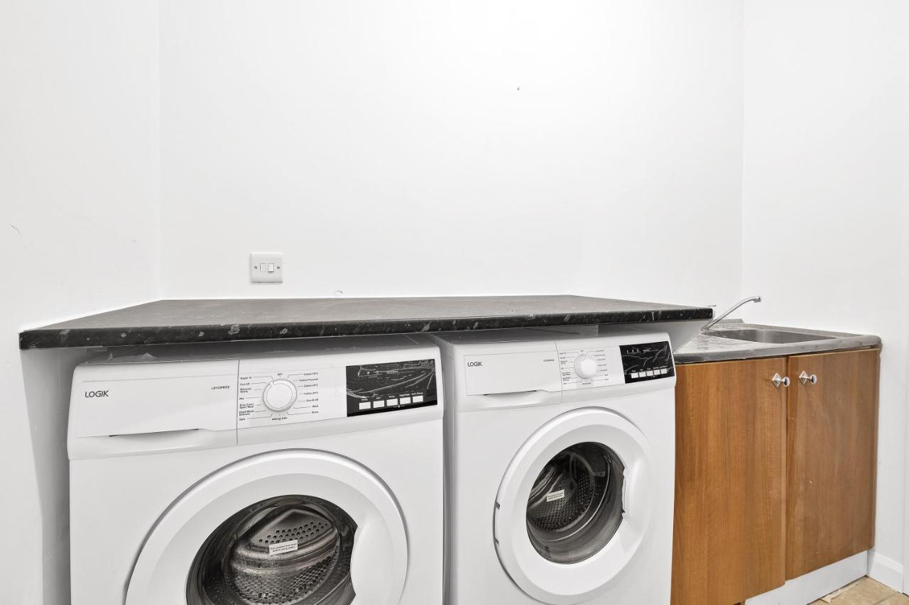 Fernbank Rooms Sudbury Hill, Harrow, Self-Contained Studios With En-Suite Harrow on the Hill Bagian luar foto