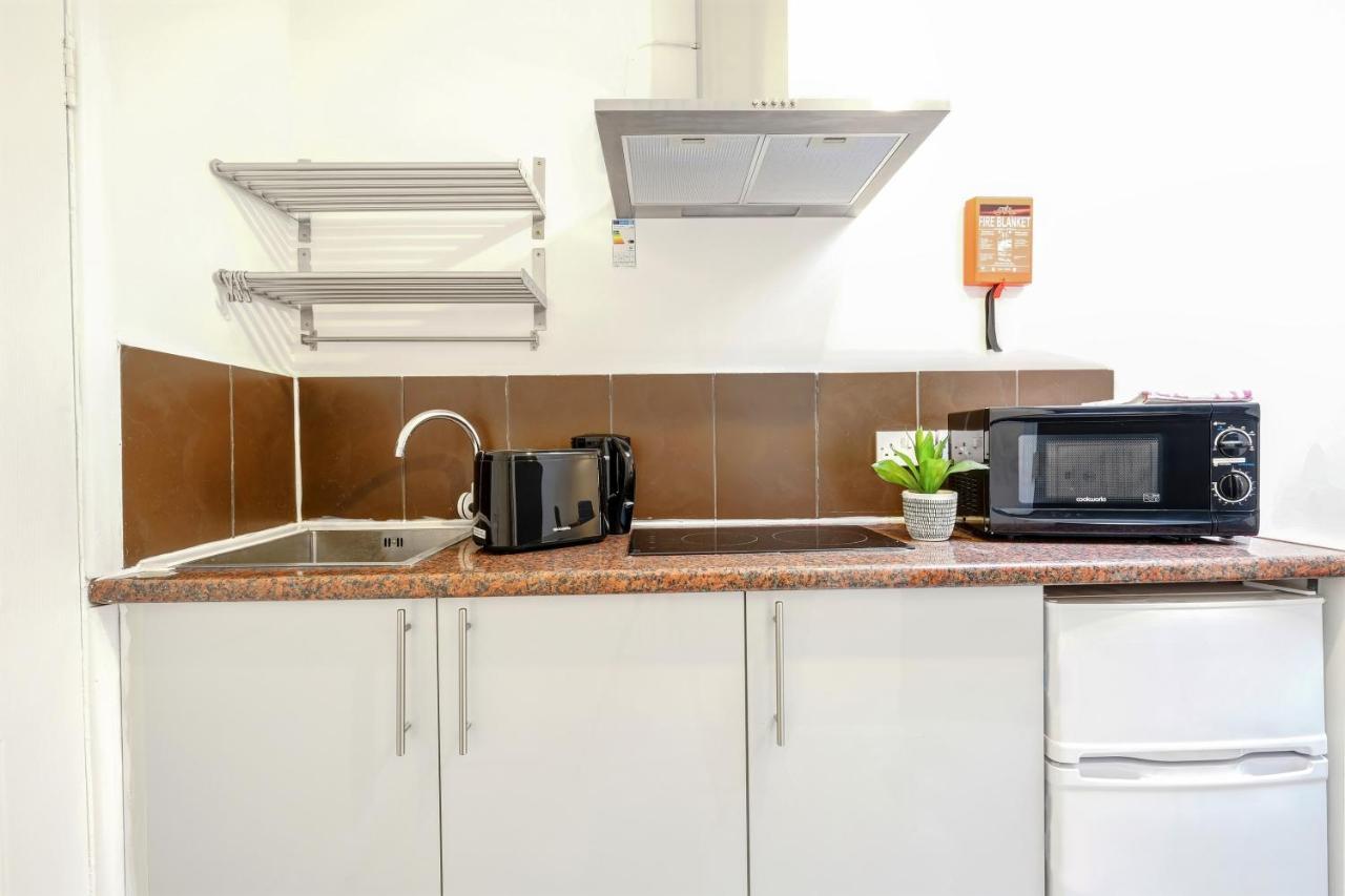 Fernbank Rooms Sudbury Hill, Harrow, Self-Contained Studios With En-Suite Harrow on the Hill Bagian luar foto