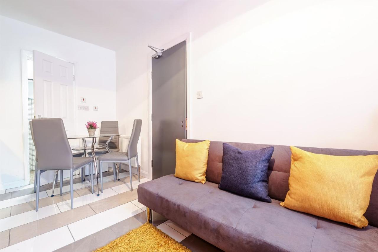 Fernbank Rooms Sudbury Hill, Harrow, Self-Contained Studios With En-Suite Harrow on the Hill Bagian luar foto