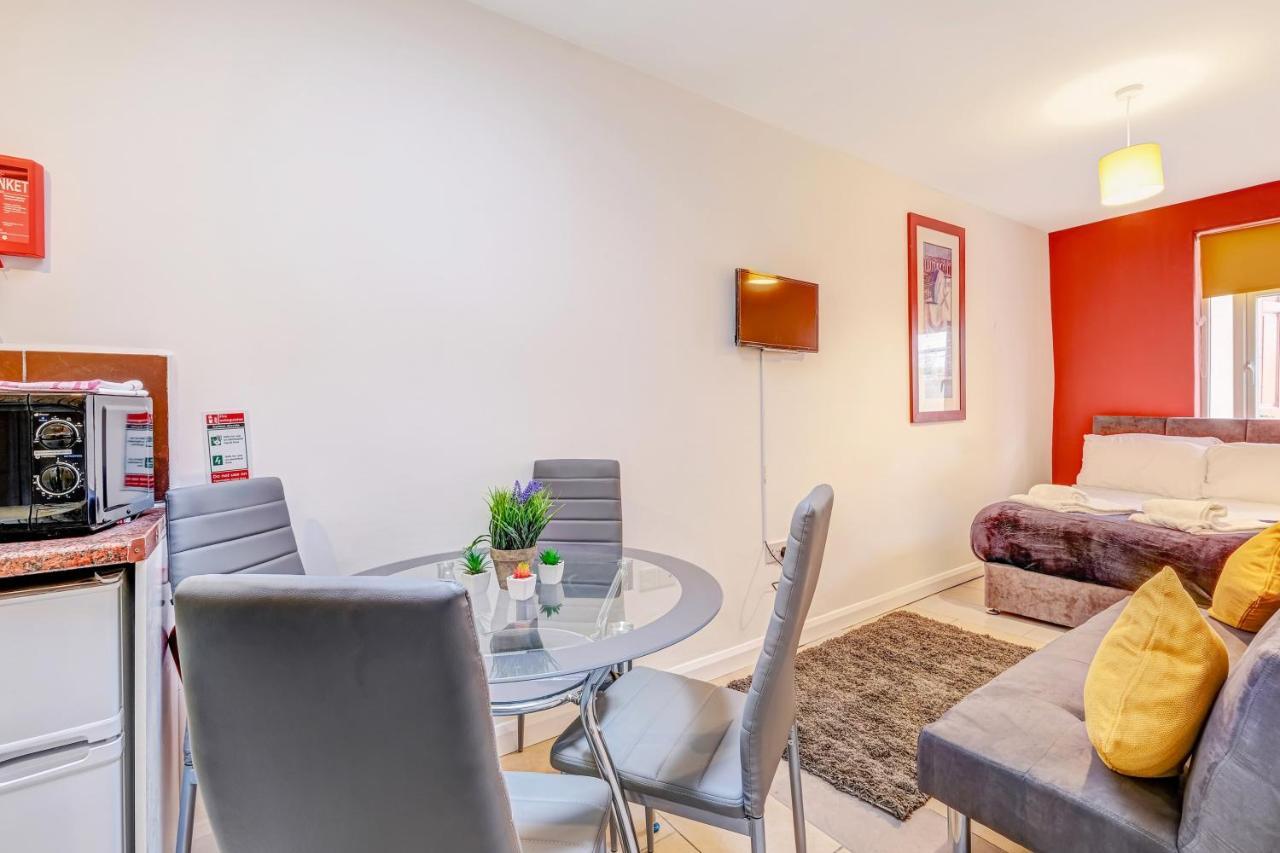 Fernbank Rooms Sudbury Hill, Harrow, Self-Contained Studios With En-Suite Harrow on the Hill Bagian luar foto
