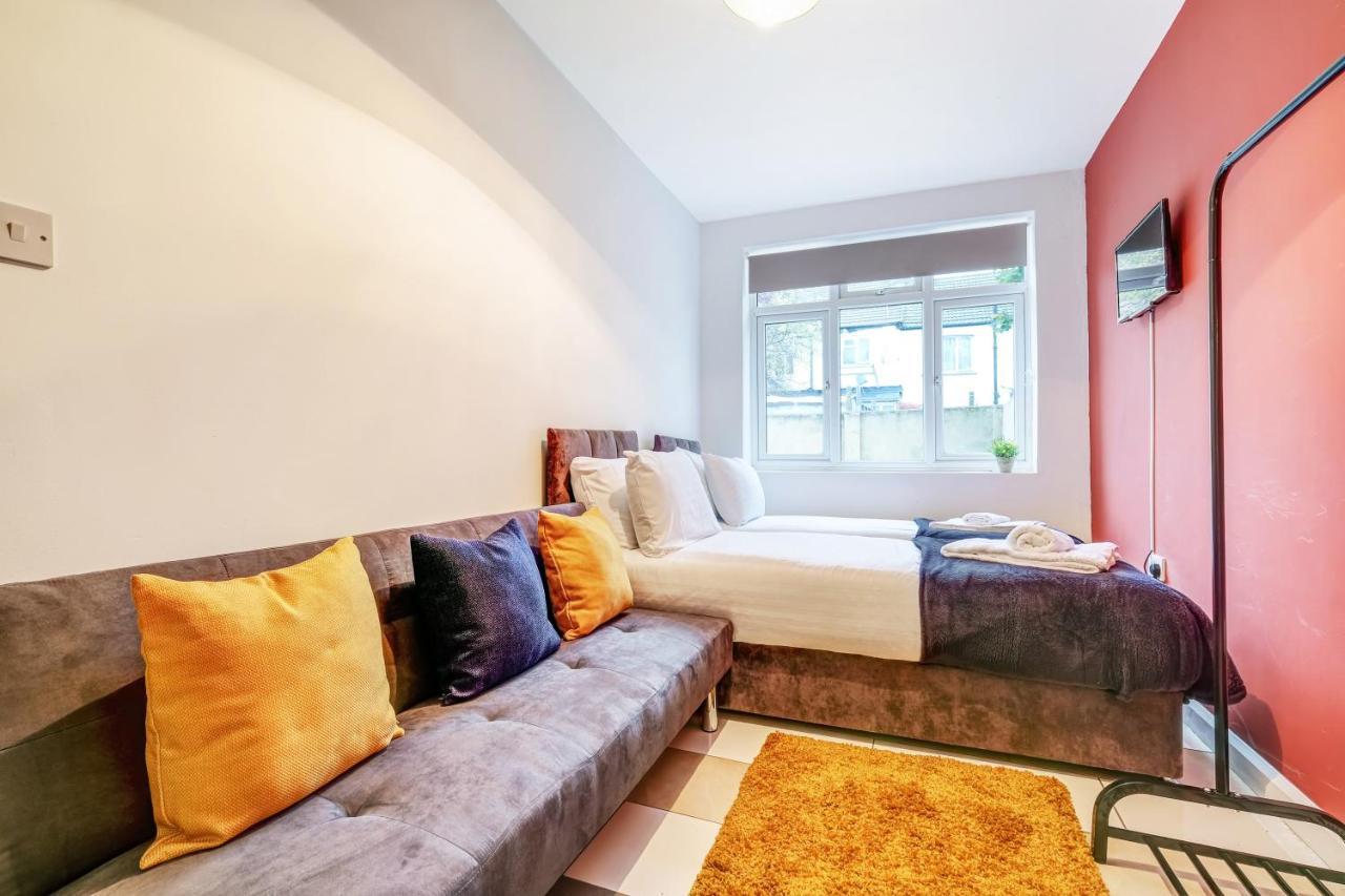 Fernbank Rooms Sudbury Hill, Harrow, Self-Contained Studios With En-Suite Harrow on the Hill Bagian luar foto