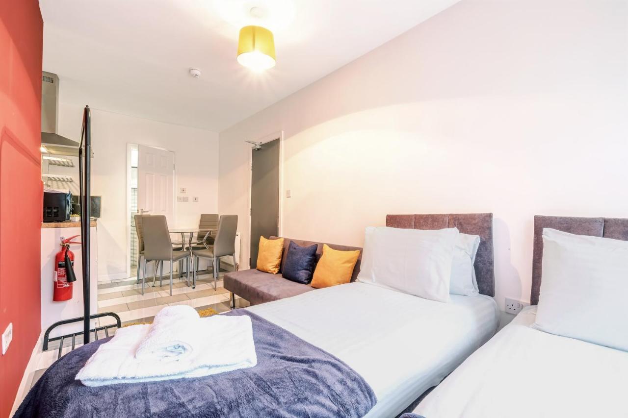 Fernbank Rooms Sudbury Hill, Harrow, Self-Contained Studios With En-Suite Harrow on the Hill Bagian luar foto