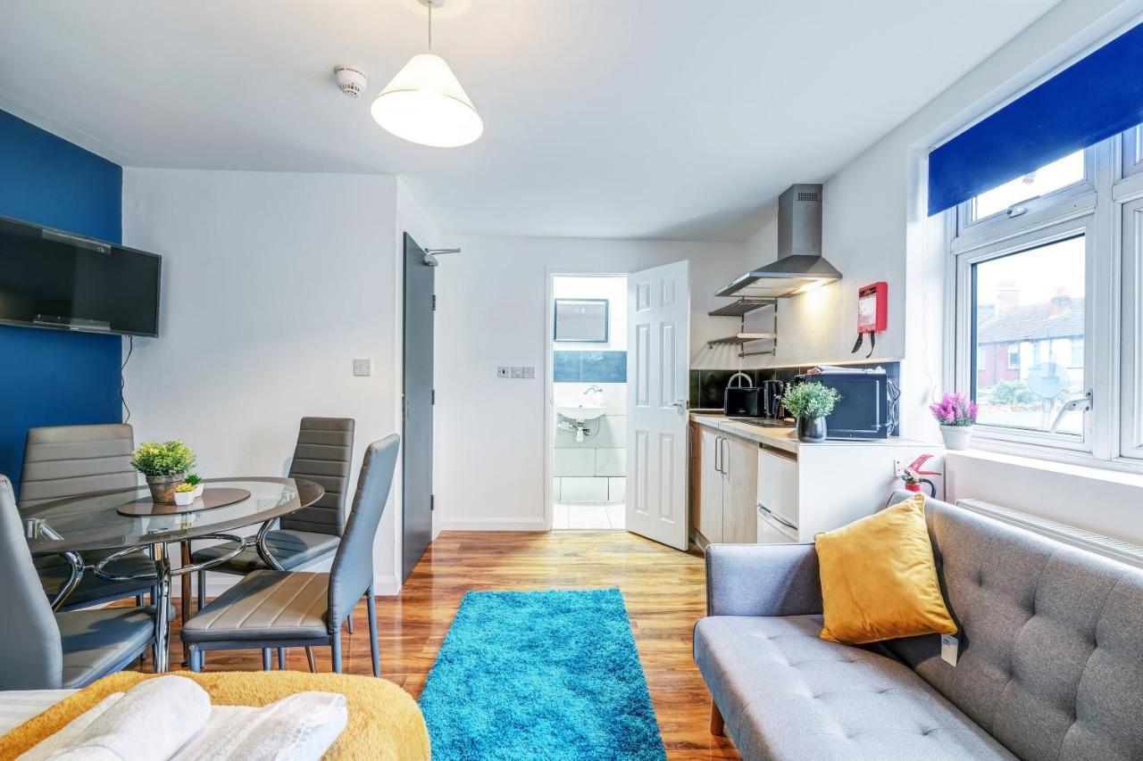 Fernbank Rooms Sudbury Hill, Harrow, Self-Contained Studios With En-Suite Harrow on the Hill Bagian luar foto