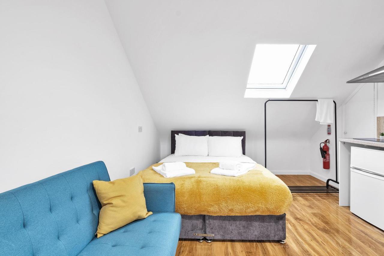 Fernbank Rooms Sudbury Hill, Harrow, Self-Contained Studios With En-Suite Harrow on the Hill Bagian luar foto